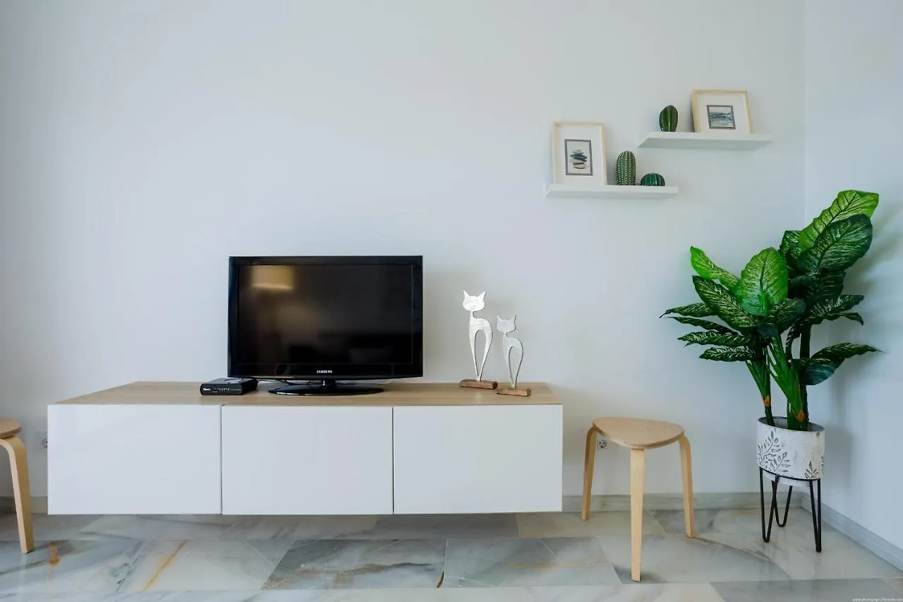 White Studio - La Caleta 아데제 0*,